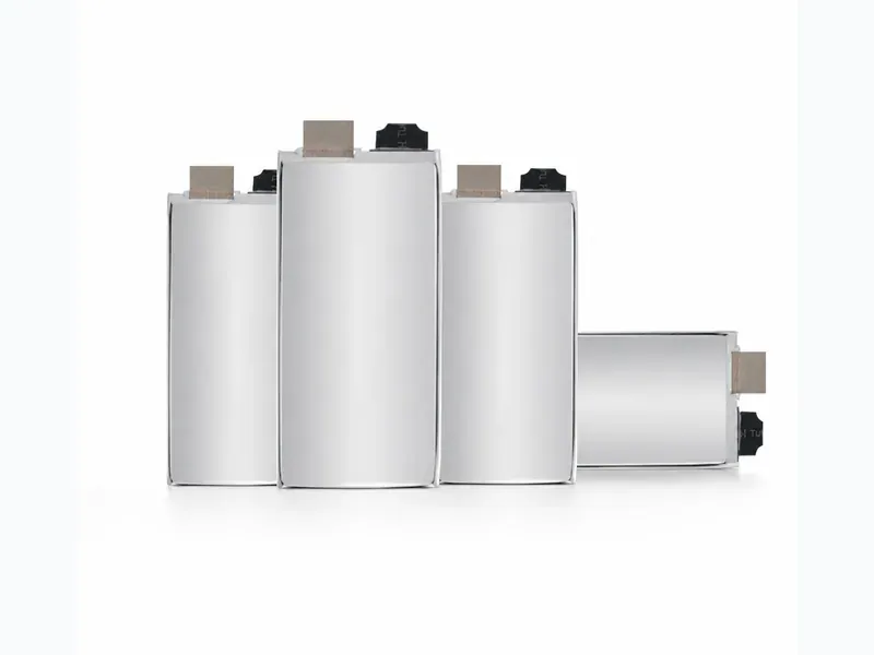Hybrid solid-liquid UAV battery pack for long-endurance flight with compact pack structure